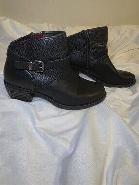 Umberto Raffini Zip Up Womens Black Ankle Boots With Low Heel Size 36